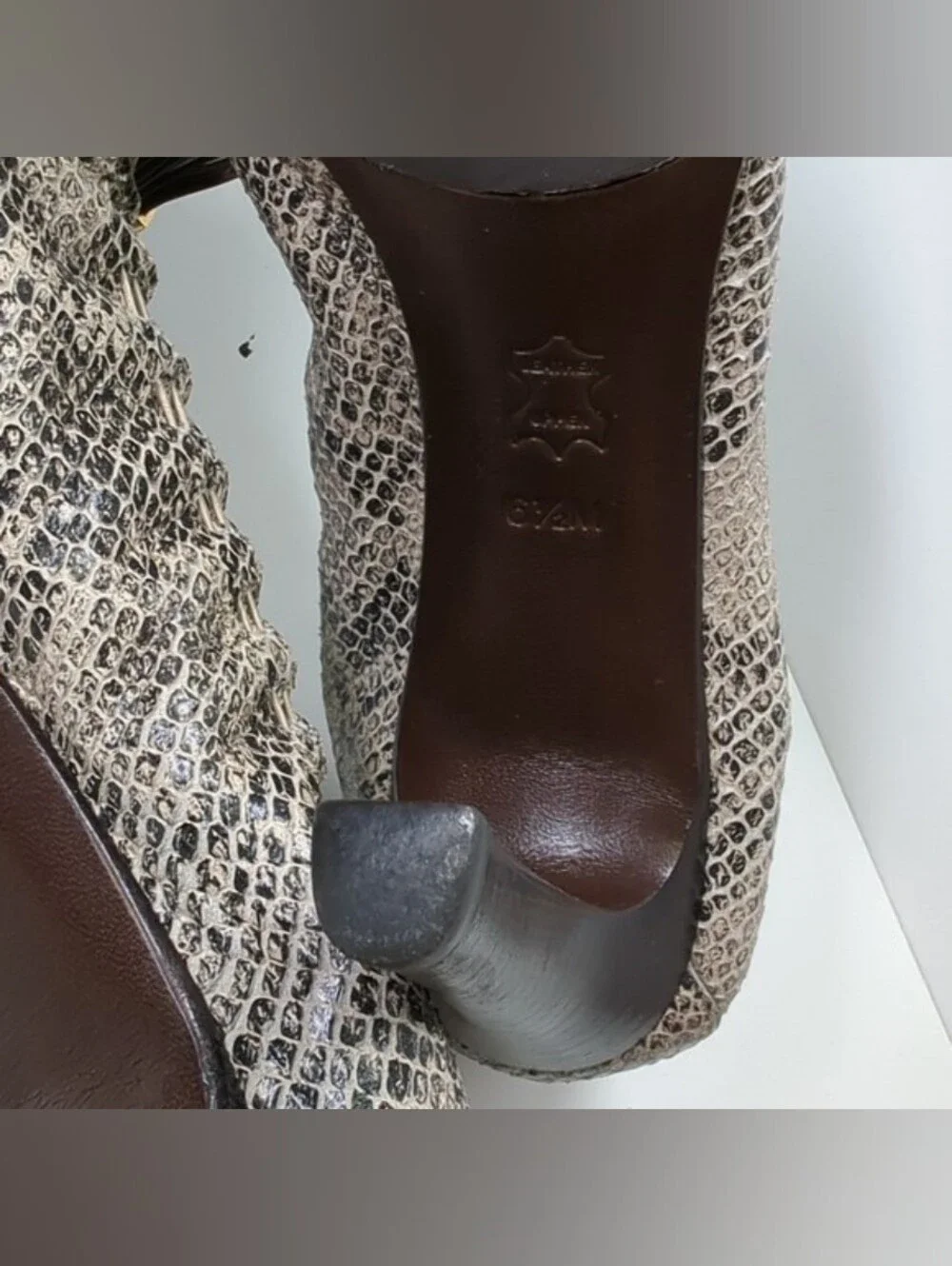 Tory Burch Scalloped Bow Accent Heels